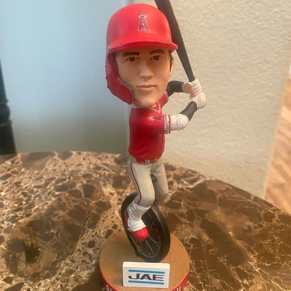 JAE Ohtani Cycle Bobblehead.